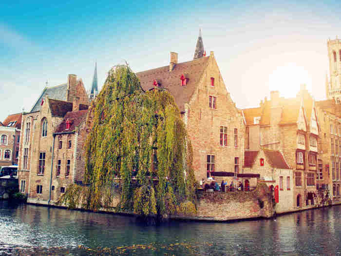 Bruges Uncovered: Historic Walking and Canal Tour